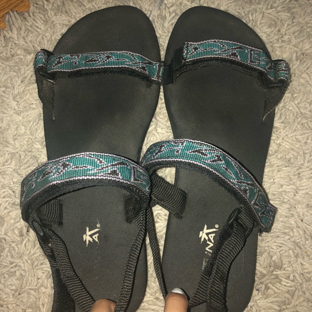 Sandals - Picture 3 of 3